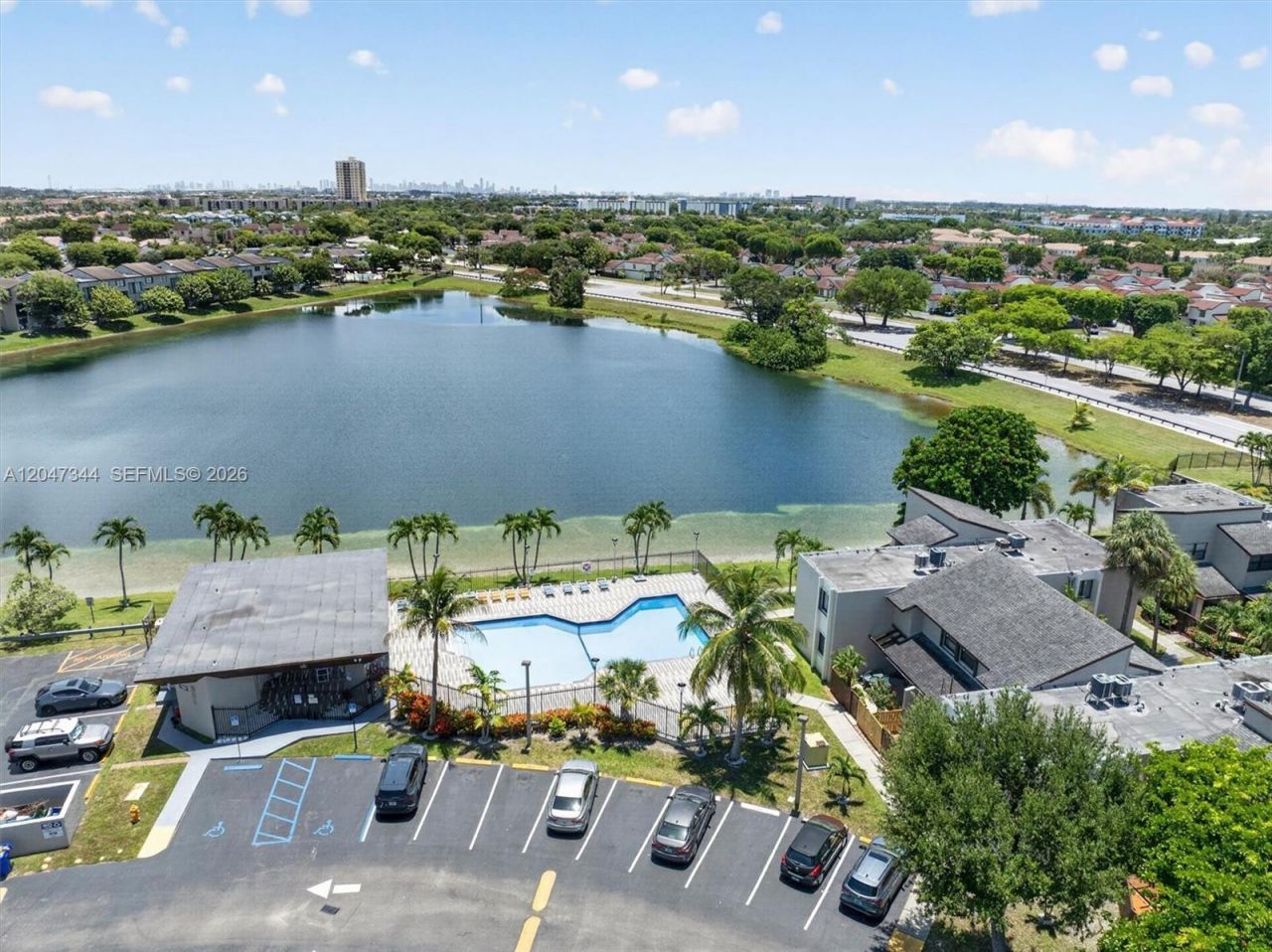 10080 NW 9th St Cir , Unit 204, Miami, FL 33172 Photo