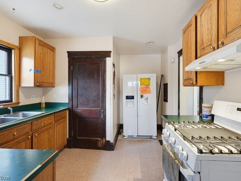 3937 W 23rd Street, Cleveland, OH 44109 Photo 12