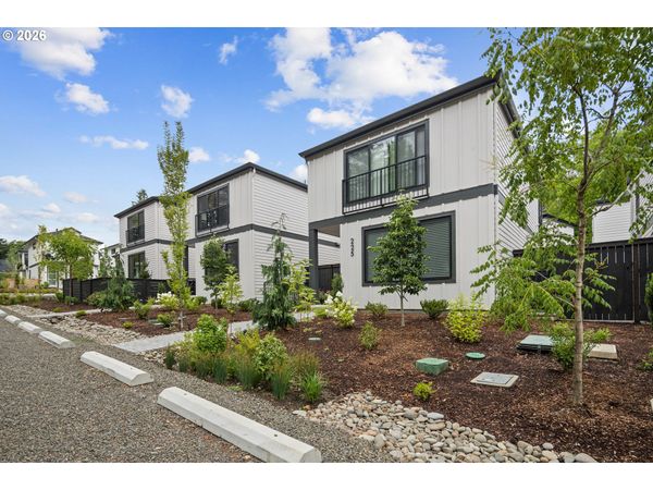 225 E AVE, Lake Oswego, OR 97034
