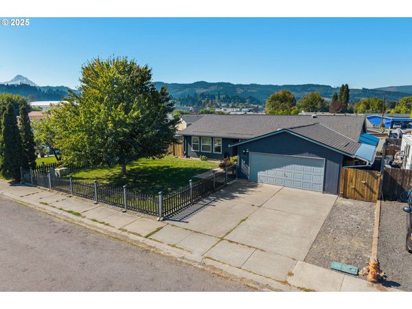 3196 MIDWAY RD, Hood River, OR 97031