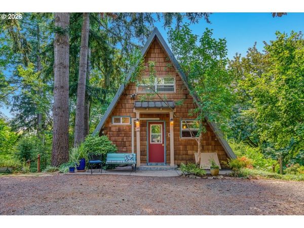 252 ROCK ST, Silverton, OR 97381