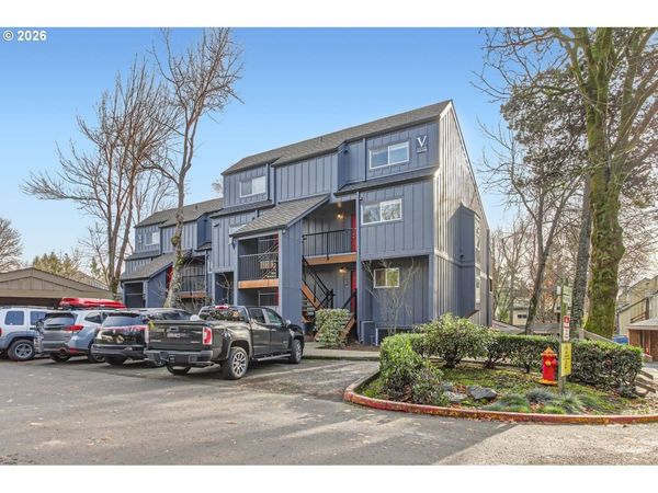 4 TOUCHSTONE, Unit 143, Lake Oswego, OR 97035