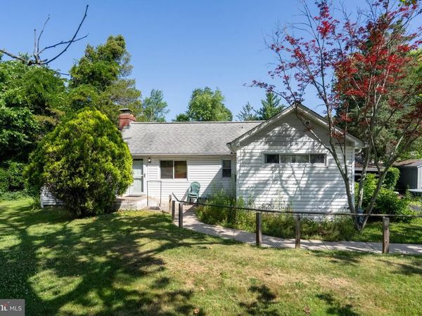 2561 PICKERTOWN RD , WARRINGTON, PA 18976