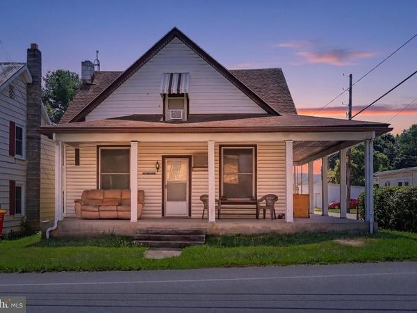 1 E MAIN STREET , WALNUT BOTTOM, PA 17266
