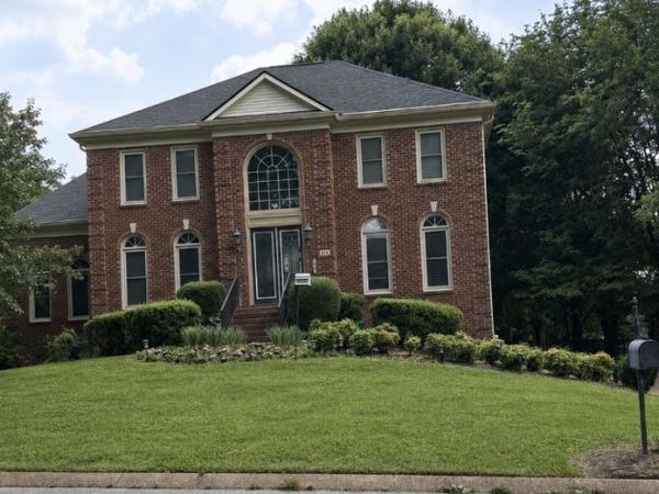 915 Briarwood Crst , Nashville, TN 37221