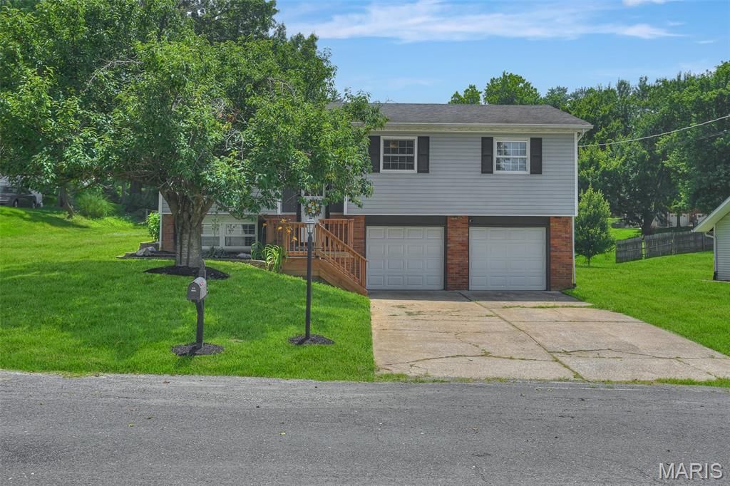 3413 Emma Lane , Godfrey, IL 62035 Main Photo