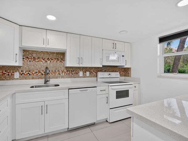 10110 Boca Entrada Boulevard, Unit 305, Boca Raton, FL 33428