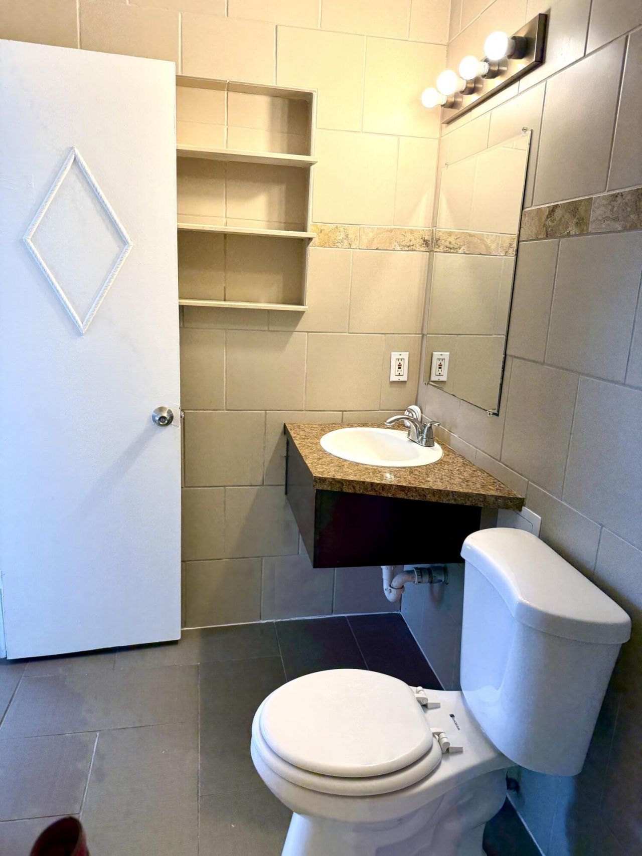 605 N Federal Highway, Unit 14, Lake Worth Beach, FL 33460 Photo