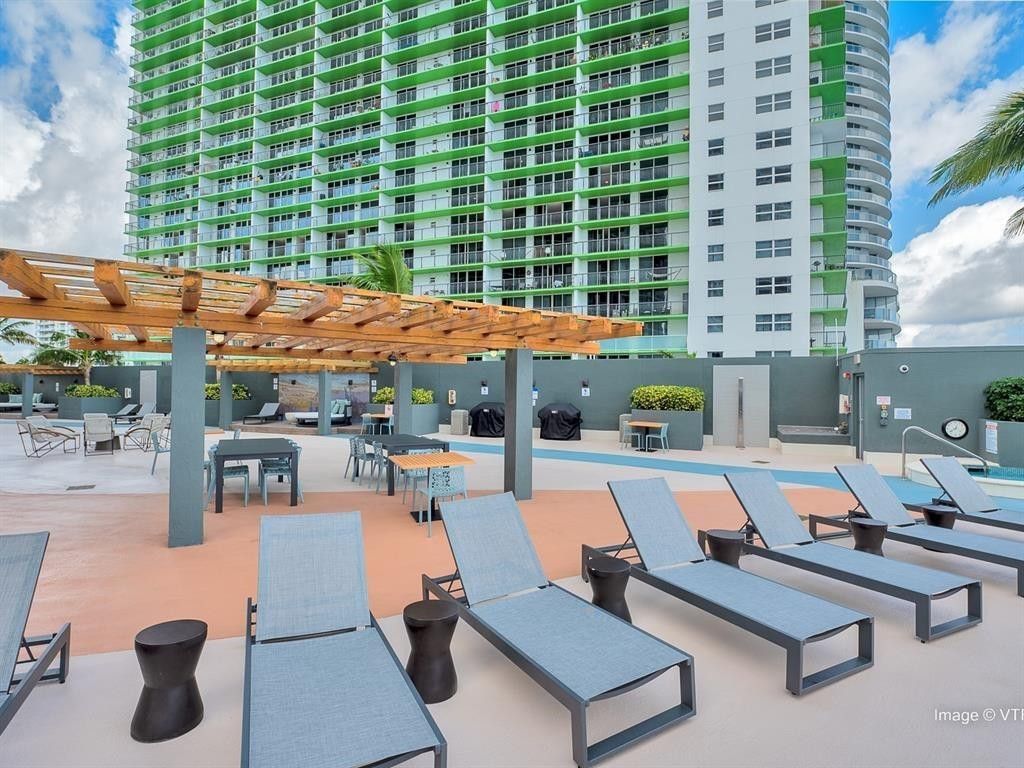 1750 N Bayshore Drive, Unit 2403, Miami, FL 33132 Photo