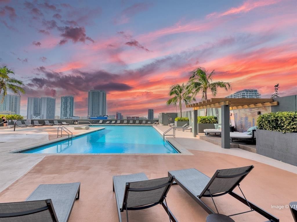 1750 N Bayshore Drive, Unit 2403, Miami, FL 33132 Photo