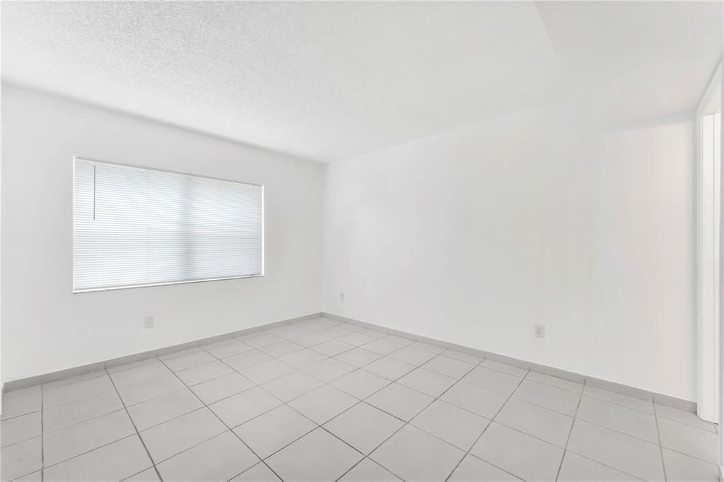 6705 W 26th Drive, Unit 12-7, Hialeah, FL 33016 Photo