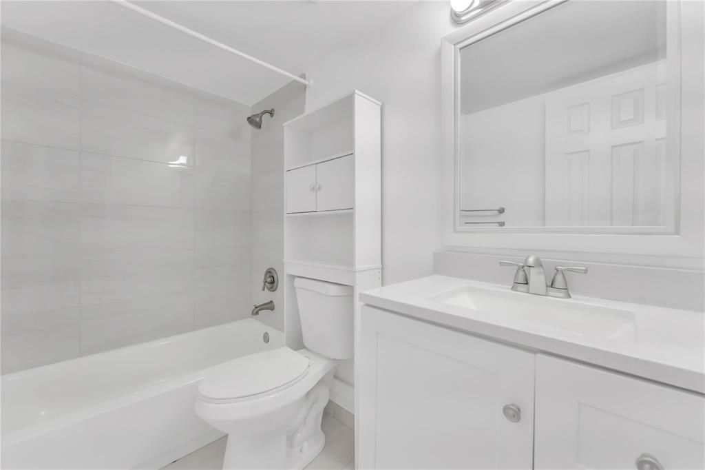 6705 W 26th Drive, Unit 12-7, Hialeah, FL 33016 Photo