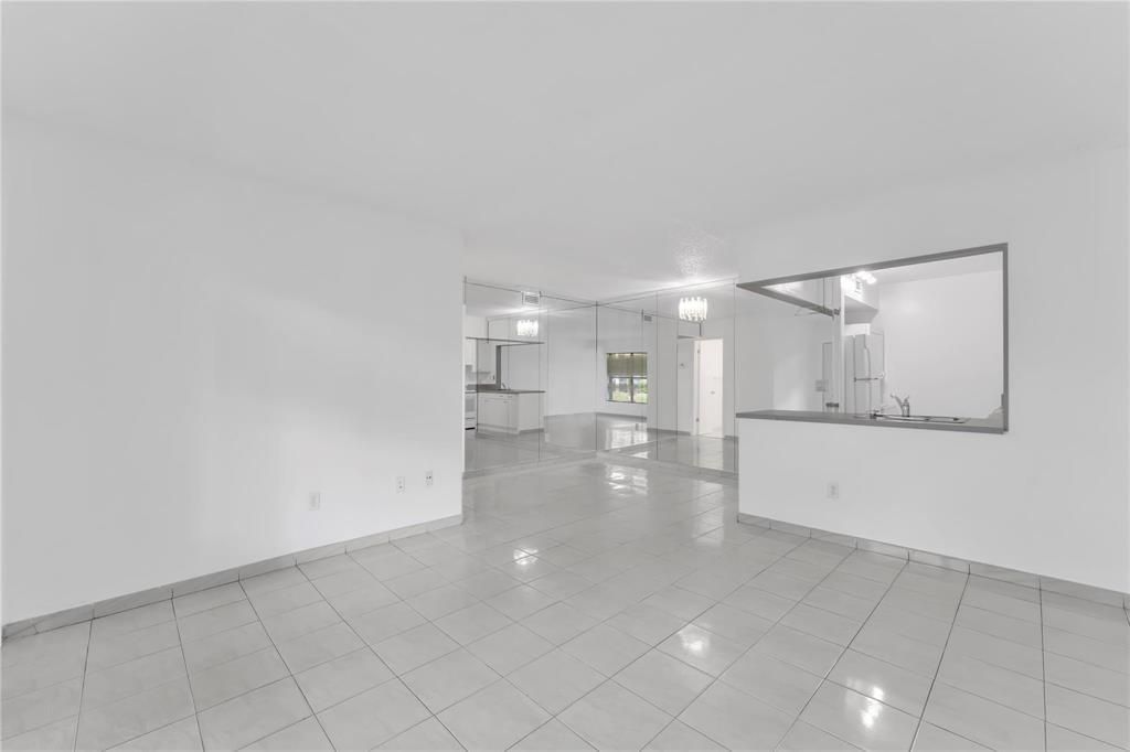 6705 W 26th Drive, Unit 12-7, Hialeah, FL 33016 Photo
