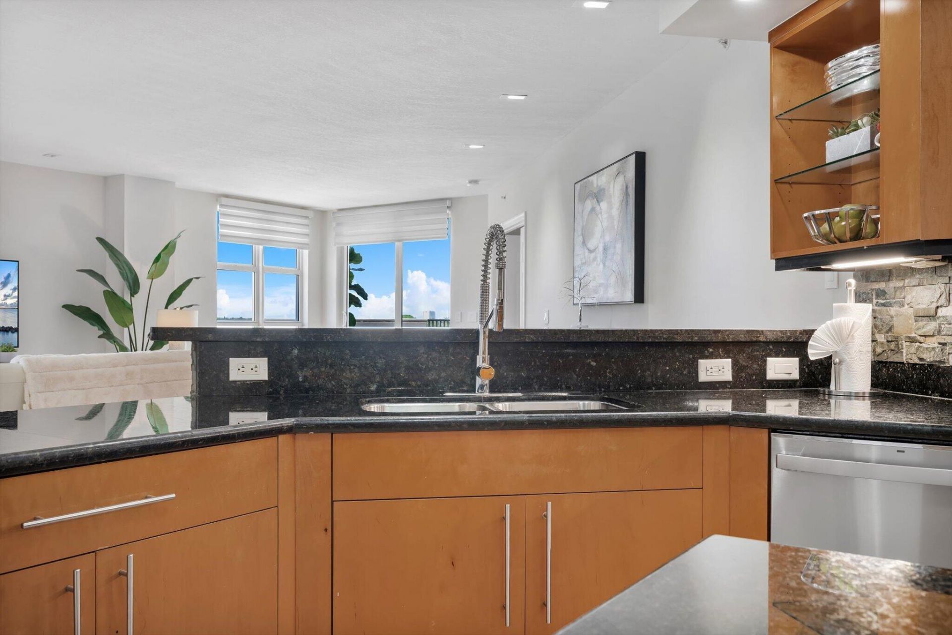 615 Bayshore Drive, Unit 603, Fort Lauderdale, FL 33304 Photo