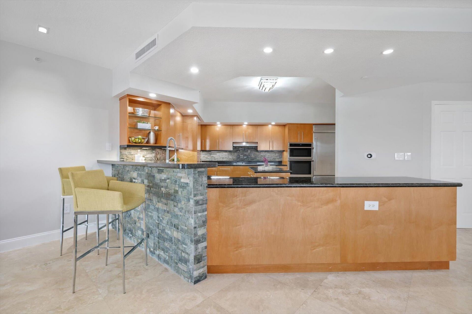 615 Bayshore Drive, Unit 603, Fort Lauderdale, FL 33304 Photo