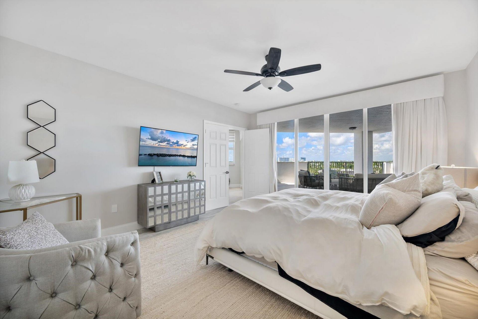 615 Bayshore Drive, Unit 603, Fort Lauderdale, FL 33304 Photo