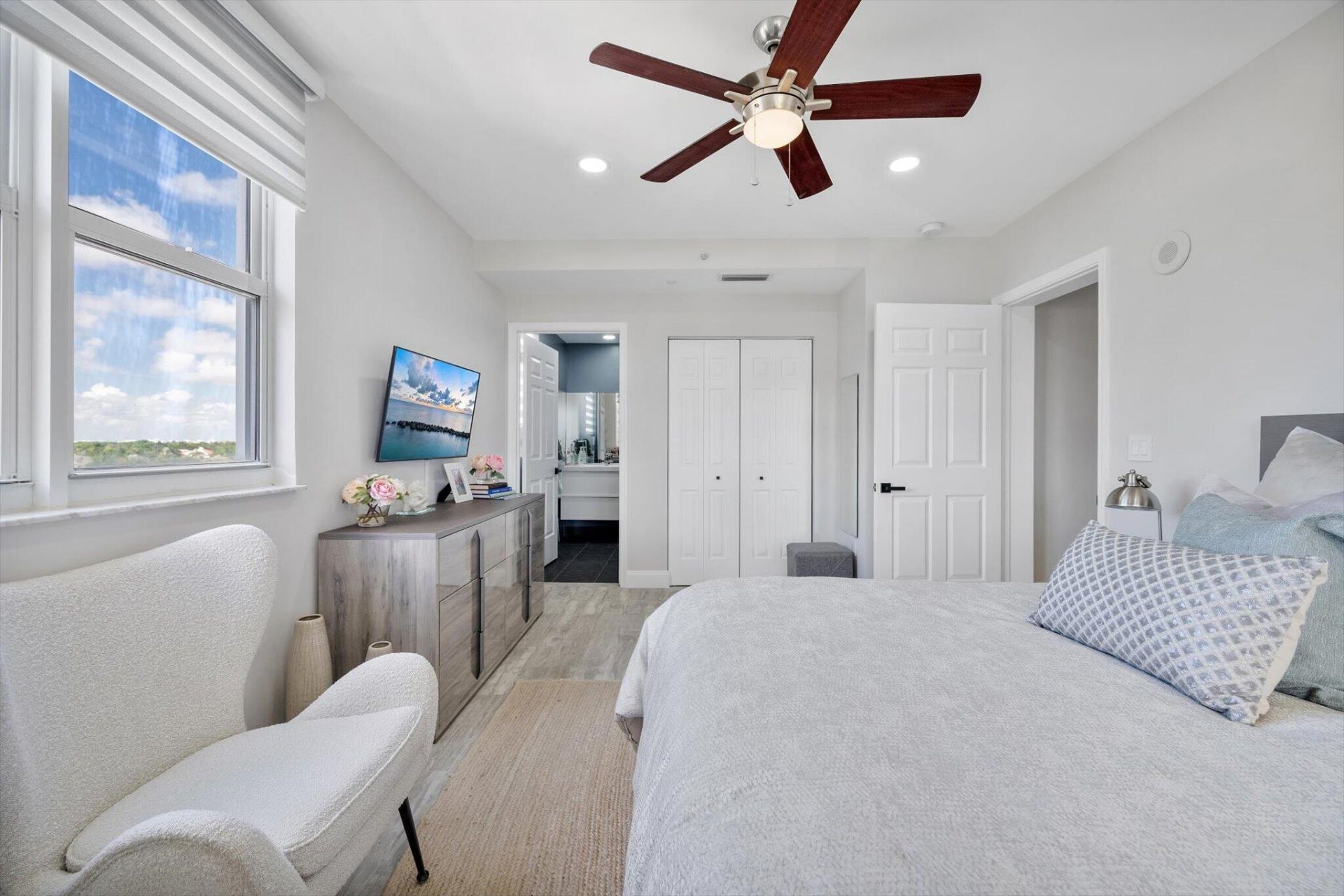 615 Bayshore Drive, Unit 603, Fort Lauderdale, FL 33304 Photo