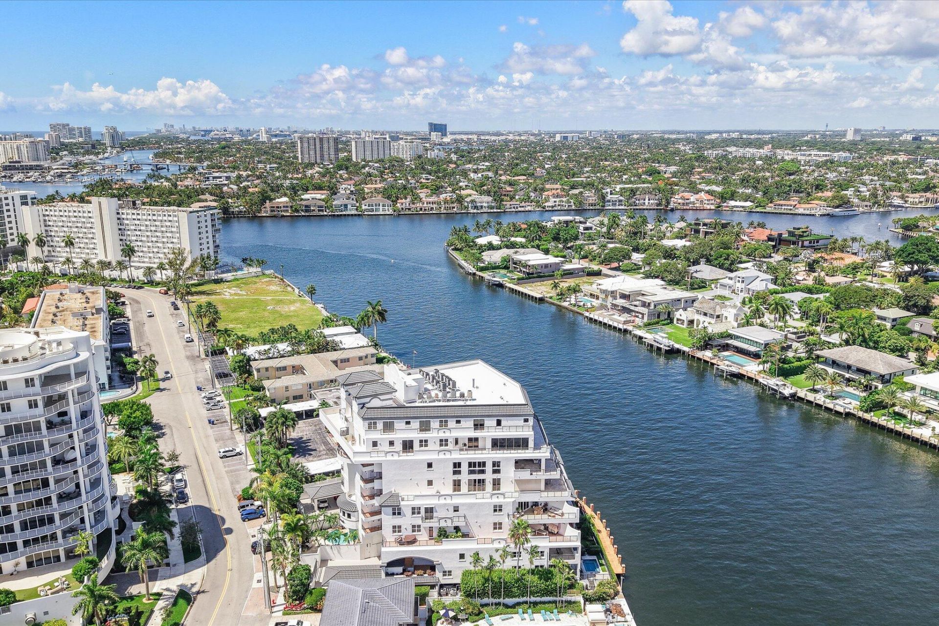 615 Bayshore Drive, Unit 603, Fort Lauderdale, FL 33304 Photo