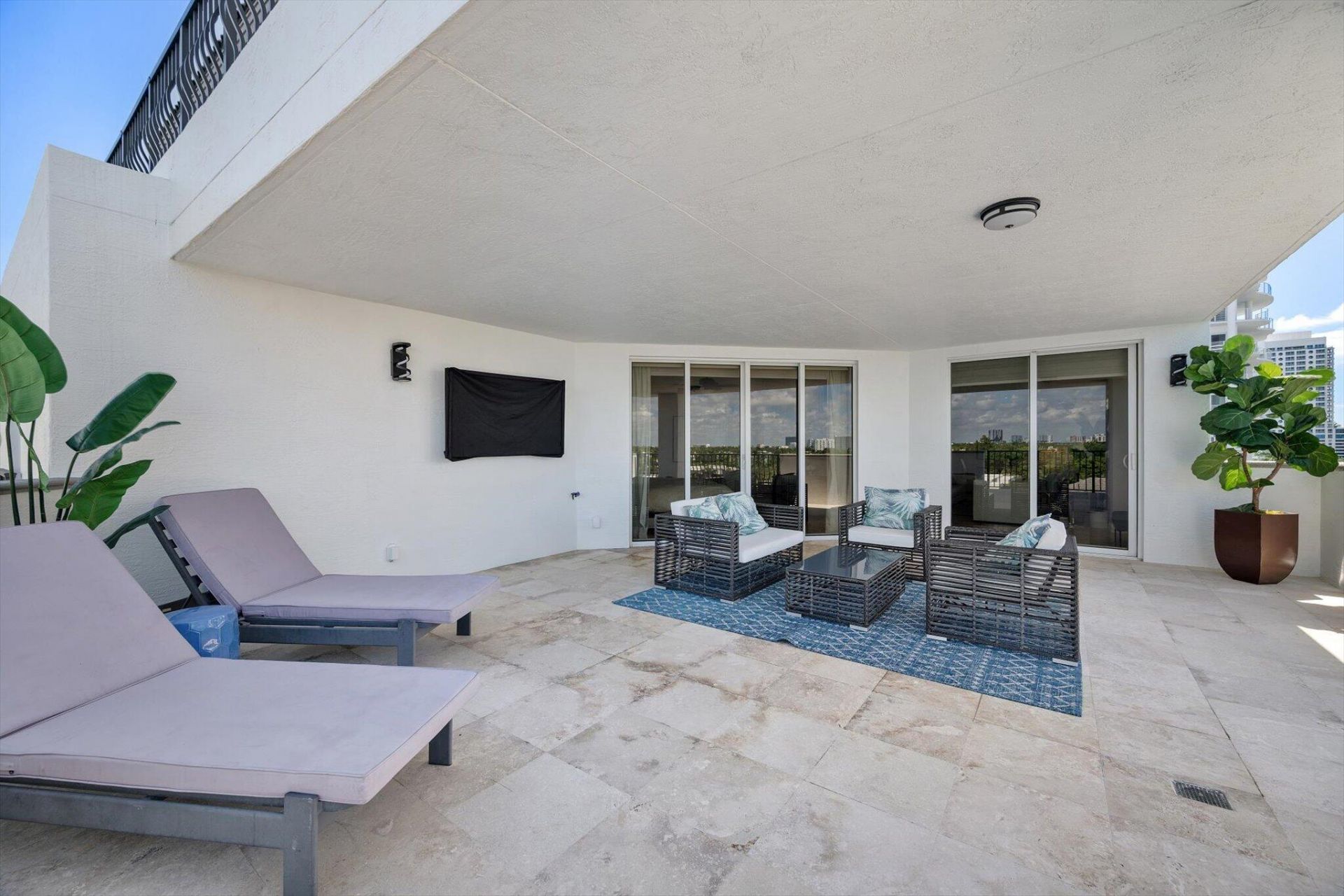 615 Bayshore Drive, Unit 603, Fort Lauderdale, FL 33304 Photo