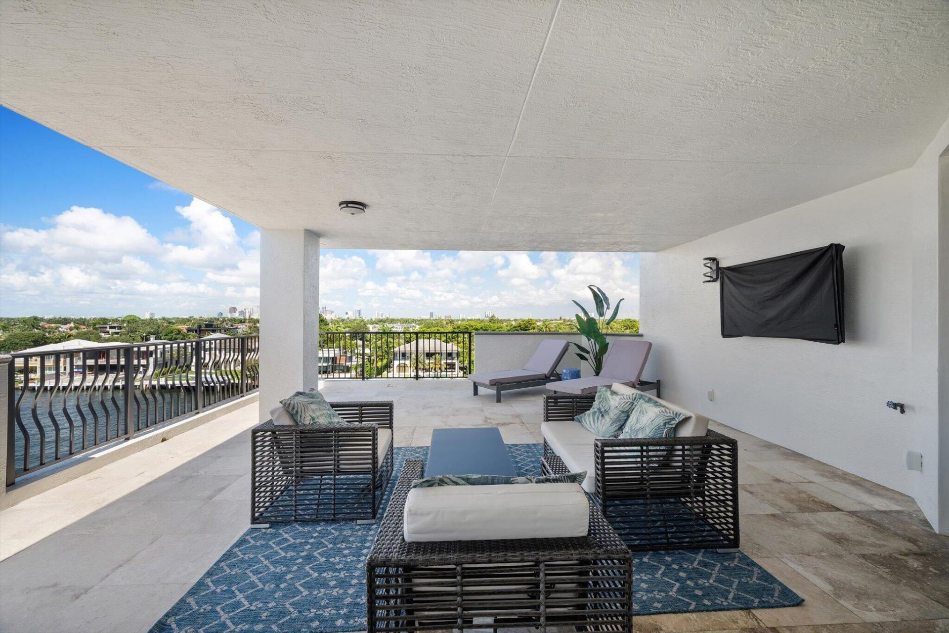 615 Bayshore Drive, Unit 603, Fort Lauderdale, FL 33304 Photo