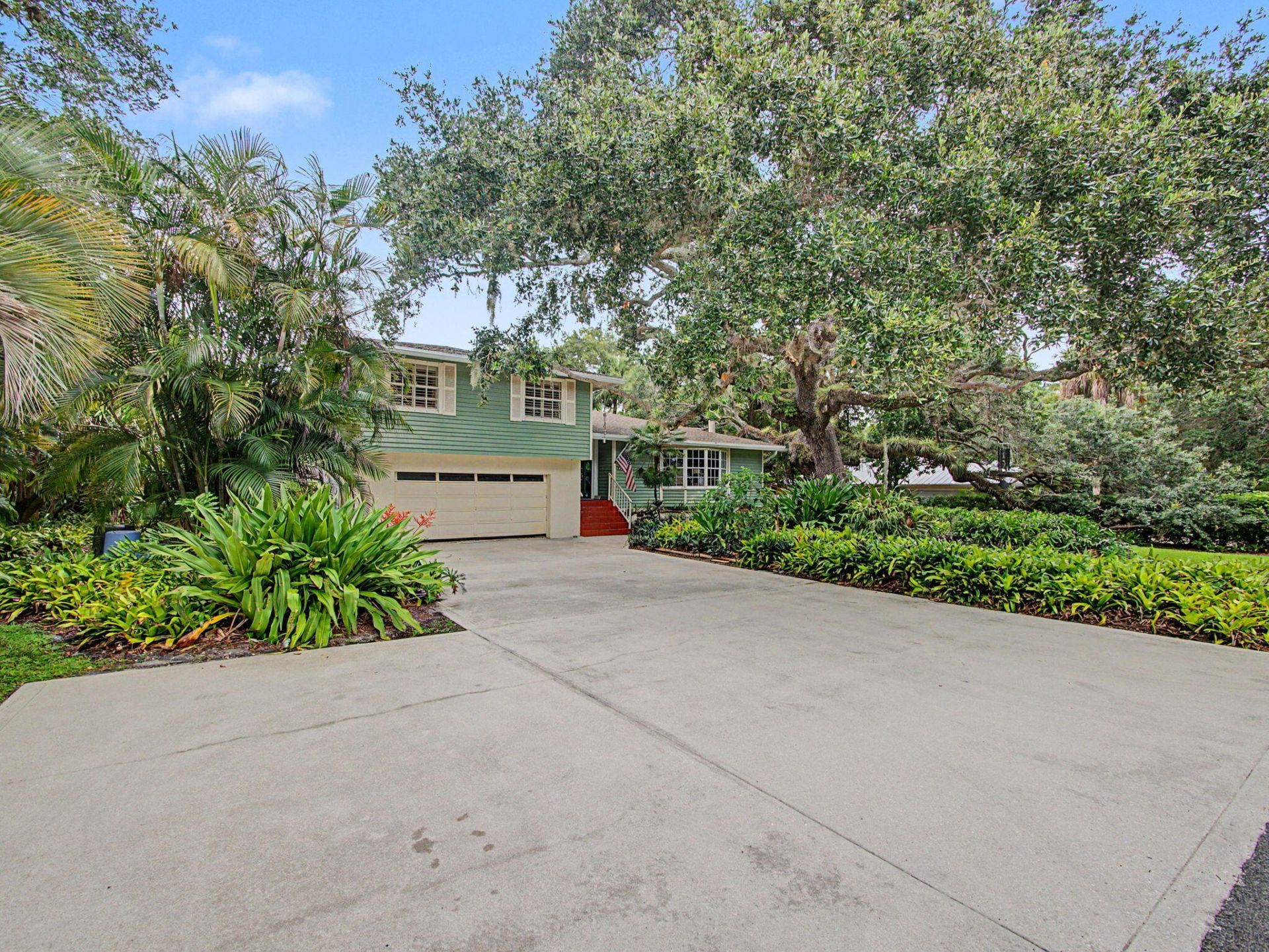 14 Emarita Way, Sewalls Point, FL 34996 Photo