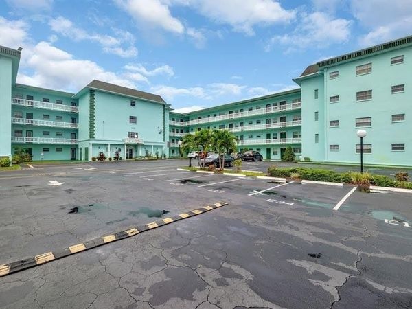 4141 NW 44th Avenue, Unit 116, Lauderdale Lakes, FL 33319