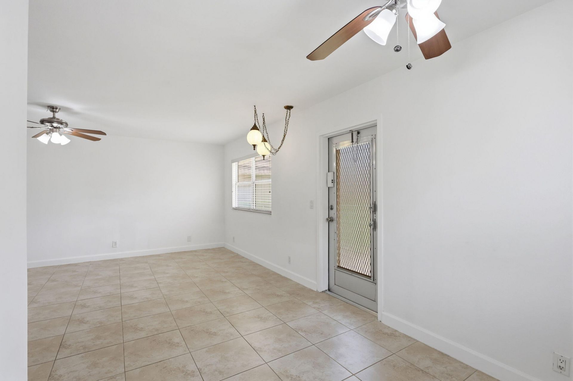 164 Seville G, Delray Beach, FL 33446 Photo