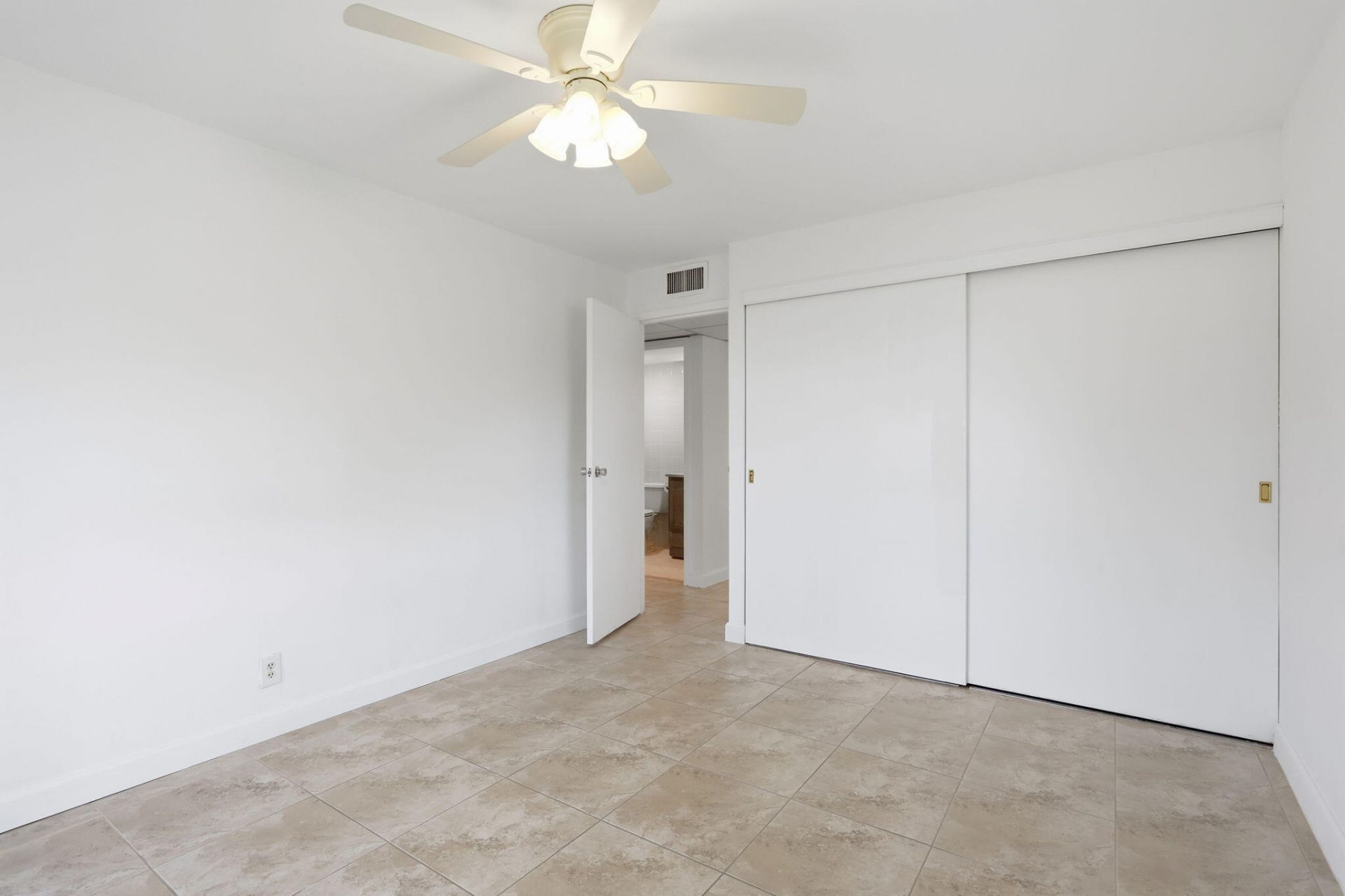 164 Seville G, Delray Beach, FL 33446 Photo