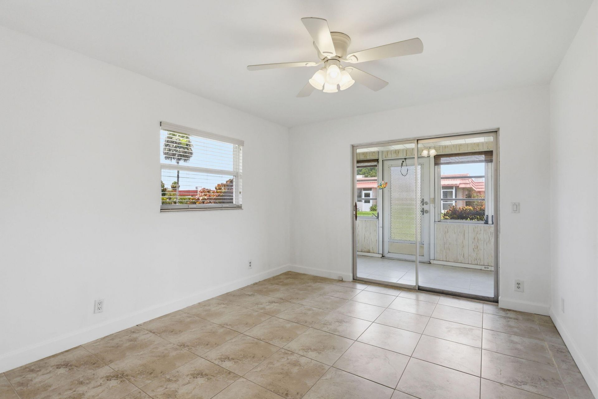 164 Seville G, Delray Beach, FL 33446 Photo
