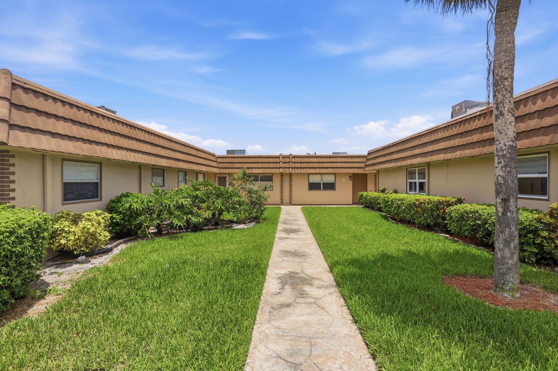164 Seville G, Delray Beach, FL 33446 Photo