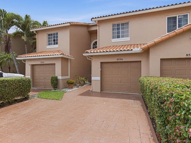 8596 Jade Drive, Tamarac, FL 33321 Photo