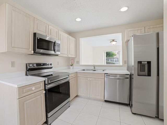 8596 Jade Drive, Tamarac, FL 33321 Photo