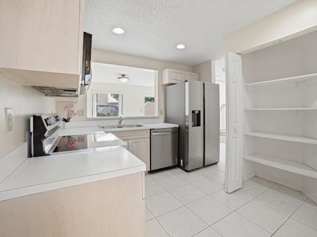 8596 Jade Drive, Tamarac, FL 33321 Photo