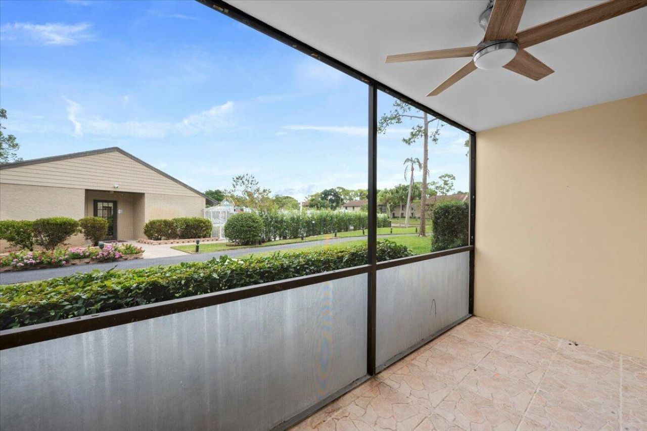 708 Sunny Pine Way, Unit B1, Greenacres, FL 33415 Photo