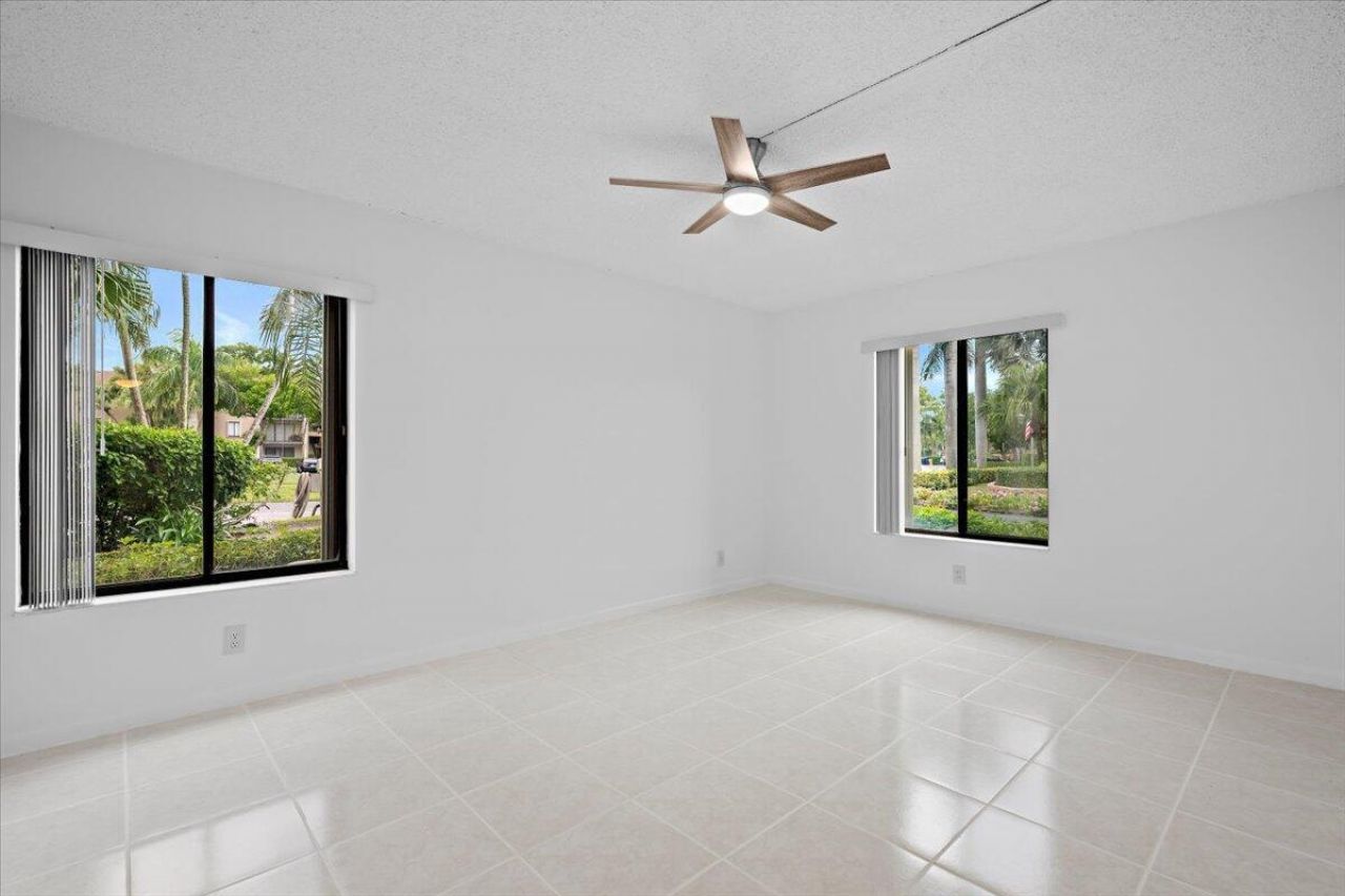 708 Sunny Pine Way, Unit B1, Greenacres, FL 33415 Photo