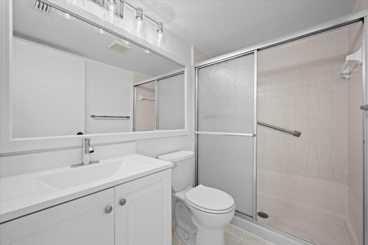 708 Sunny Pine Way, Unit B1, Greenacres, FL 33415 Photo