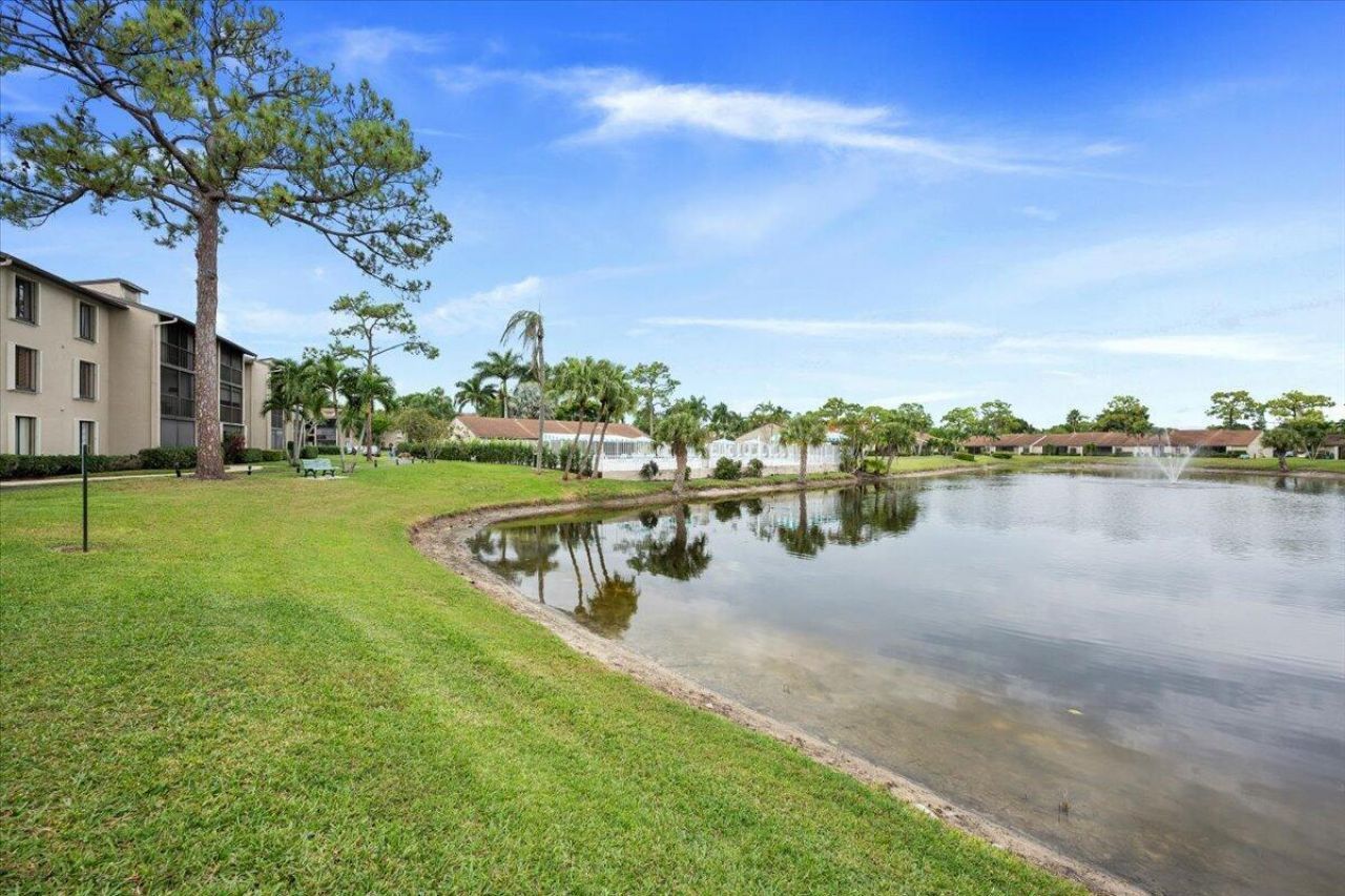 708 Sunny Pine Way, Unit B1, Greenacres, FL 33415 Photo