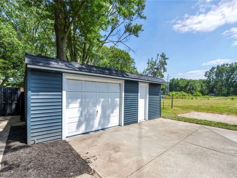 26479 Bagley Road, Olmsted Falls, OH 44138 Photo 47