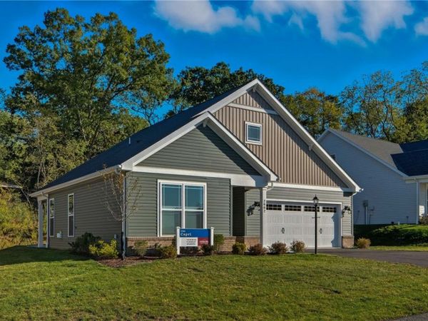 2002 Lakeside Dr, Economy, PA 15005