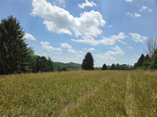139 Pallack Ln , Harmony, PA 16037