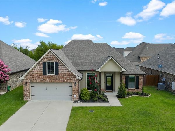 214 Apalachee Way , Bossier City, LA 71111