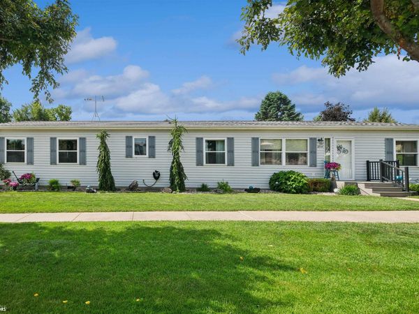 2714 Arnold Drive, Marshalltown, IA 50158