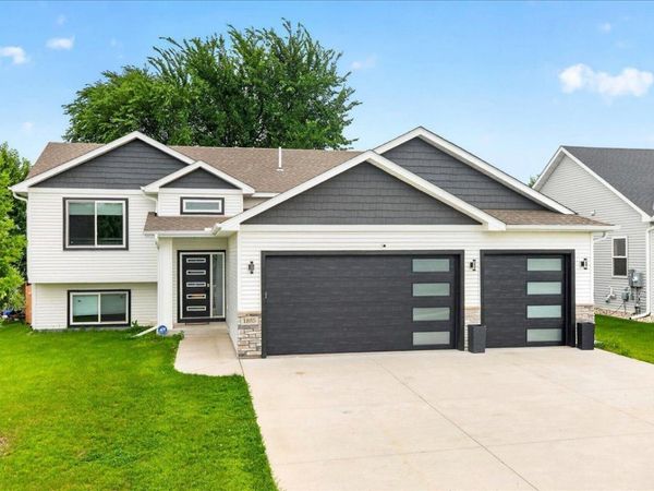 1885 Lusitano Street, Shakopee, MN 55379