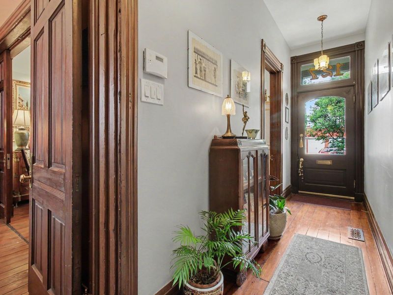 127 West Robbins Street, Covington, KY 41011 Photo 5