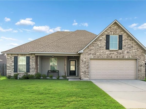 39506 N POND Trail, Ponchatoula, LA 70454