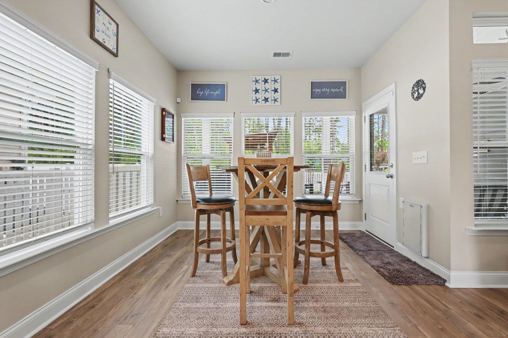 1108 Harbison Circle  Photo 11