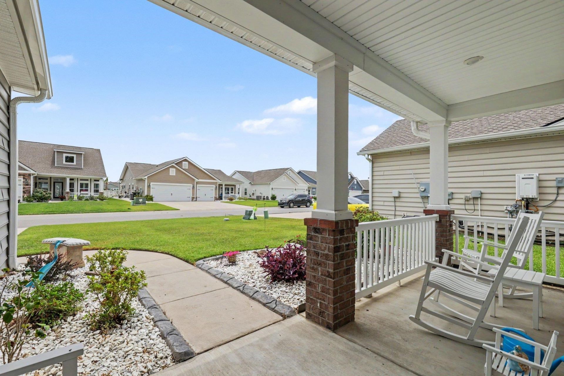 1108 Harbison Circle  Photo 2
