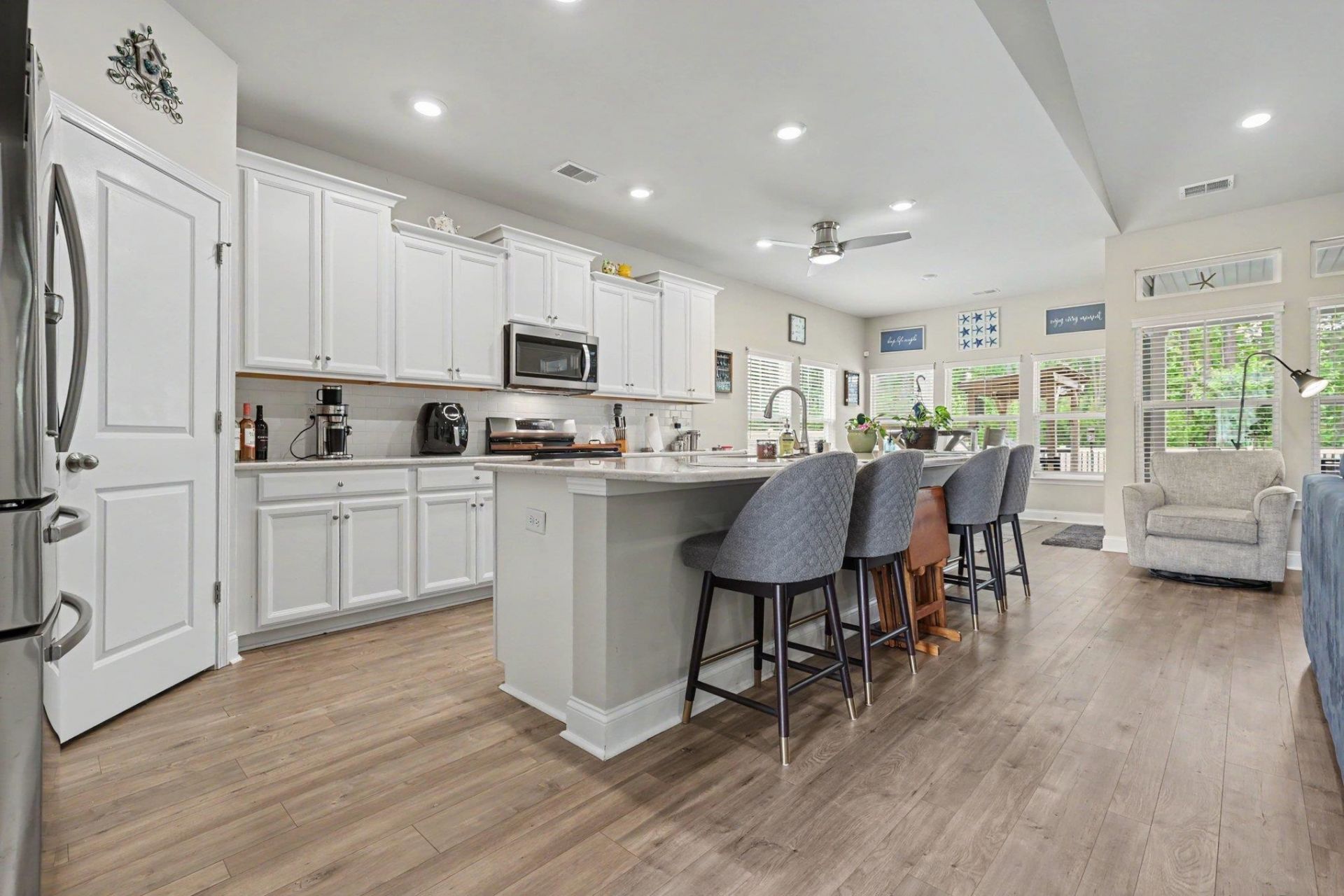 1108 Harbison Circle  Photo 7