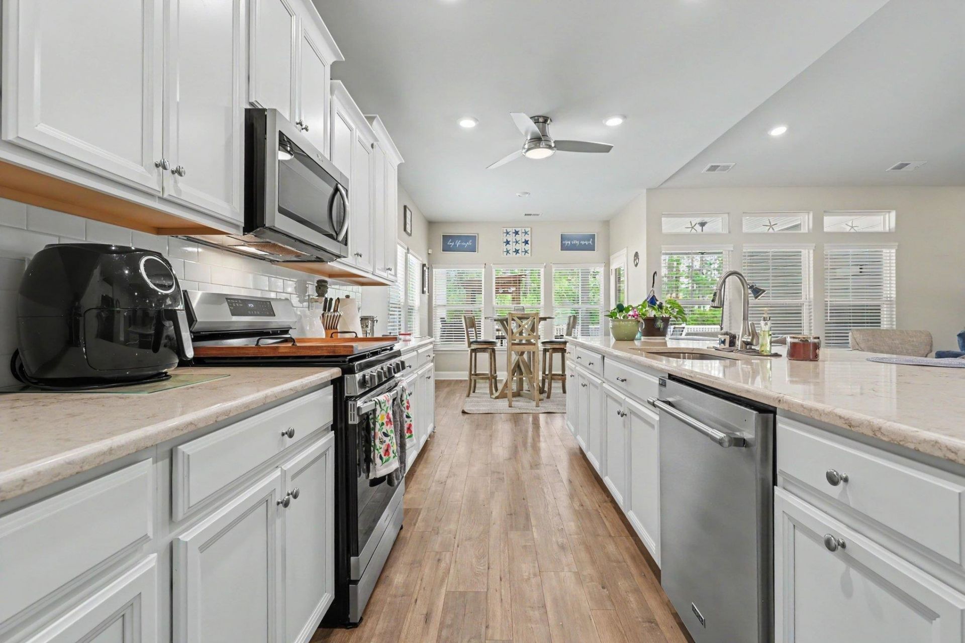 1108 Harbison Circle  Photo 9