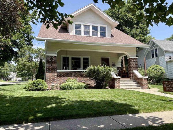 7226 Hubbard Avenue, Middleton, WI 53562